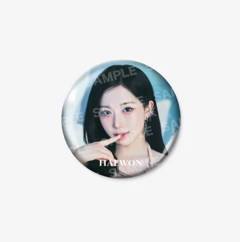 NMIXX - 1ST WORLD TOUR IN JAPAN OFFICIAL MD PHOTO BADGE - Image 3